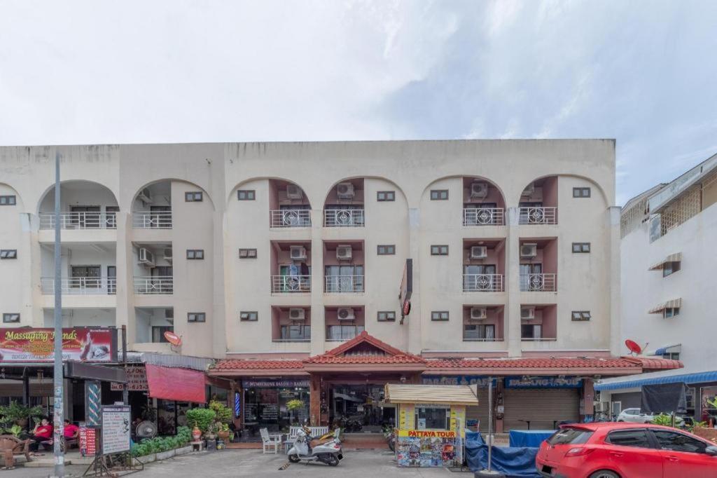 Oyo 1125 Chokdee Inn Pattaya Eksteriør bilde