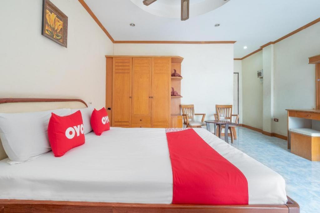 Oyo 1125 Chokdee Inn Pattaya Eksteriør bilde